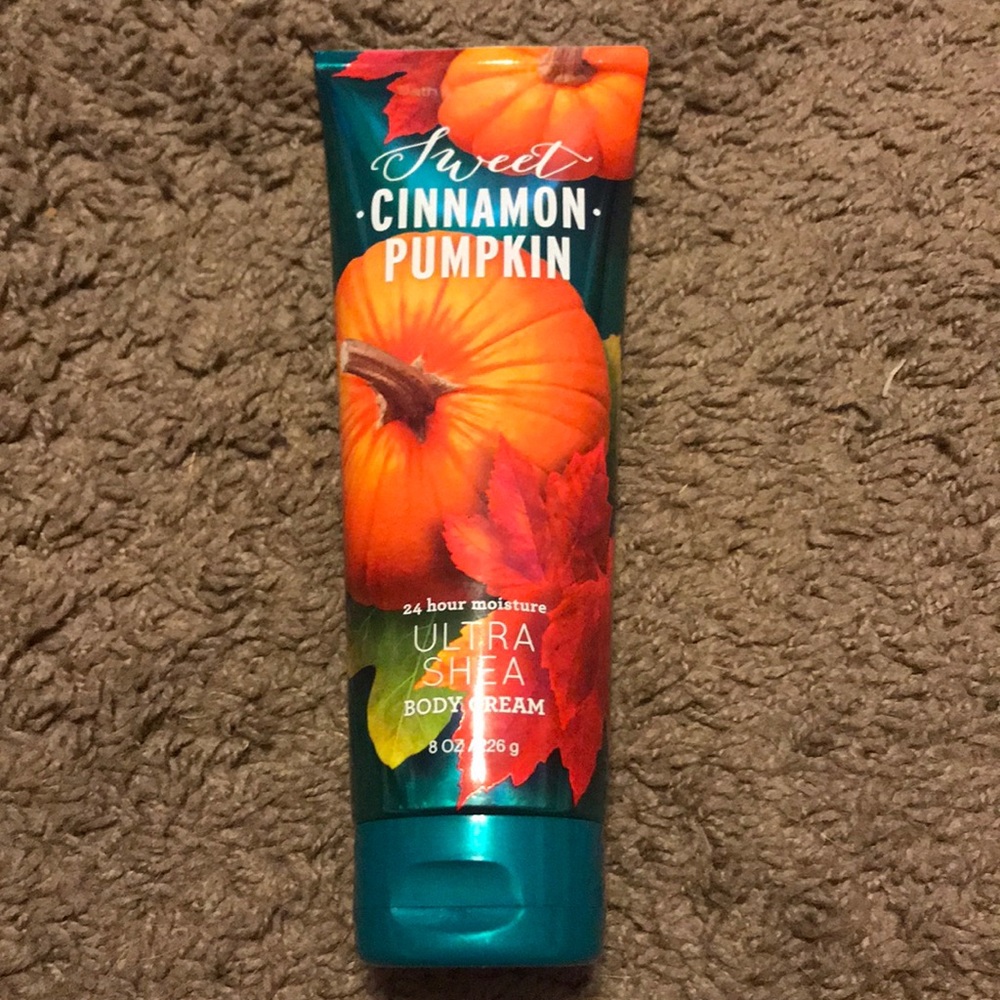 Bath & Body Works body cream